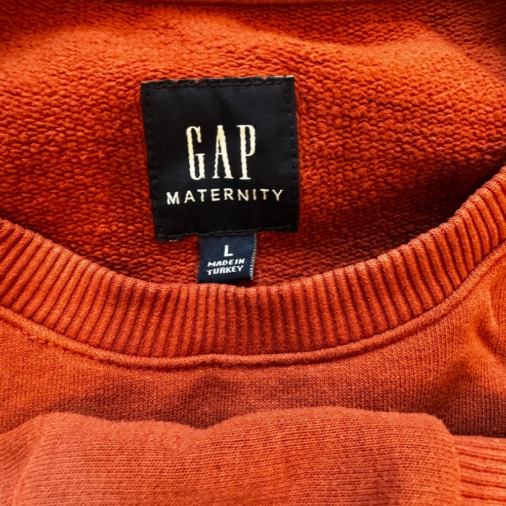 GAP Maternity Rust Sweatshirt - Picture 4 of 5